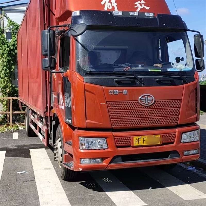 巴彦县罗平县进仓物流：专线直达的多元货运之旅